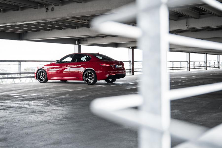  Alfa Romeo Giulia B-Tech (952) 2018 года  (фото 14 из 19)